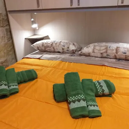 I Marchesi Del Grillo - Vicinanze Stazione, Campus, Policlinico 3* 巴里