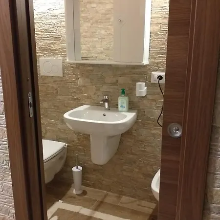 I Marchesi Del Grillo - Vicinanze Stazione, Campus, Policlinico 3*