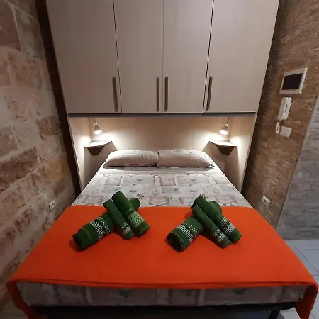 Bed & Breakfast I Marchesi Del Grillo - Vicinanze Stazione, Campus, Policlinico *
