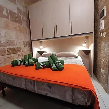 I Marchesi Del Grillo - Vicinanze Stazione, Campus, Policlinico Bed & Breakfast