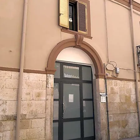 I Marchesi Del Grillo - Vicinanze Stazione, Campus, Policlinico Bed & Breakfast Bari